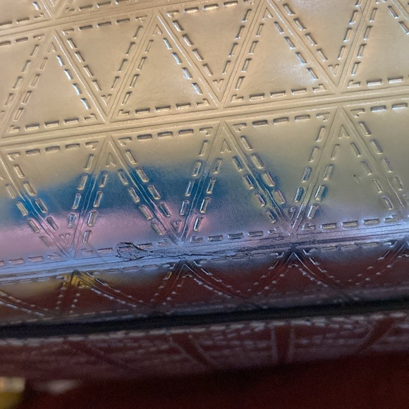 Michael Kors Metallic Voyager Leather Tote/Shoulder Purse - Picture 14 of 17